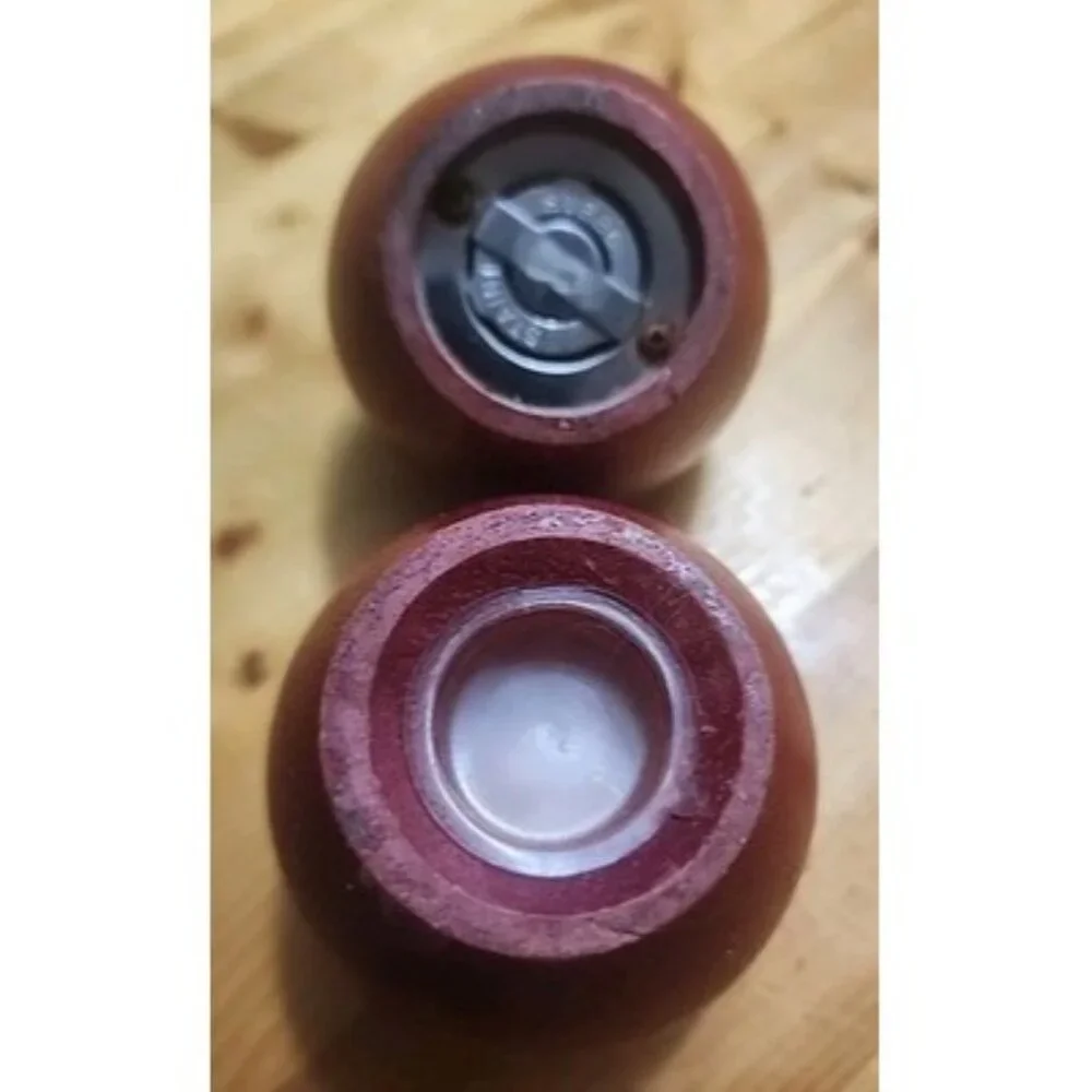Adorable Unique Vintage Wood Red Apple‎ Salt And Pepper Mill  Shakers, Cottage